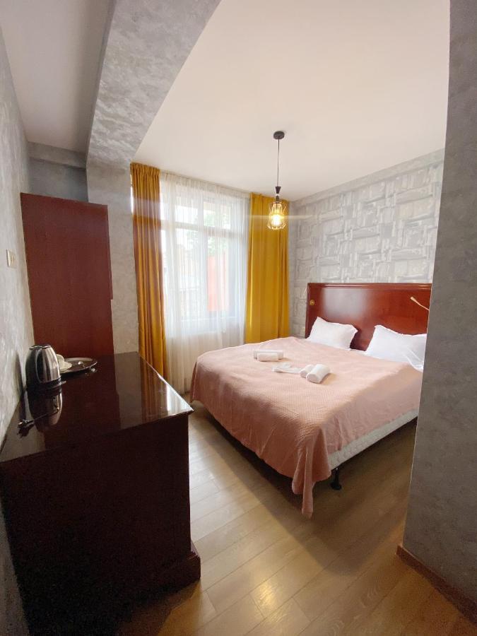 Tbilisi Central Hotel Eksteriør bilde