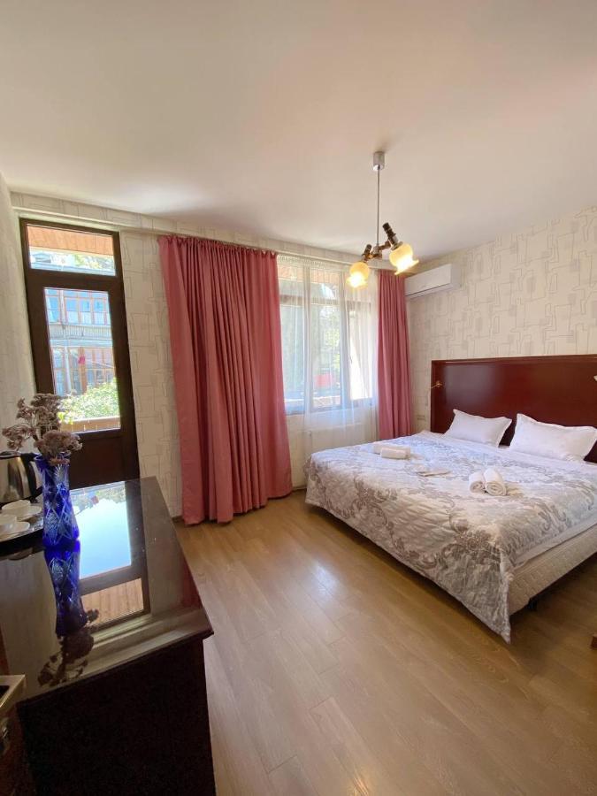Tbilisi Central Hotel Eksteriør bilde