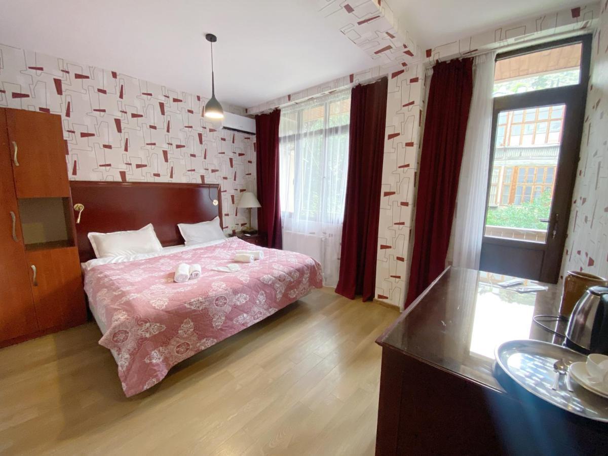 Tbilisi Central Hotel Eksteriør bilde